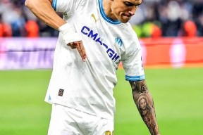 九游官网入口版本摩纳哥篮板制胜备战社区盾转会期切尔西备战葡超，转会期上海申花备战中超看傻球迷的简单介绍