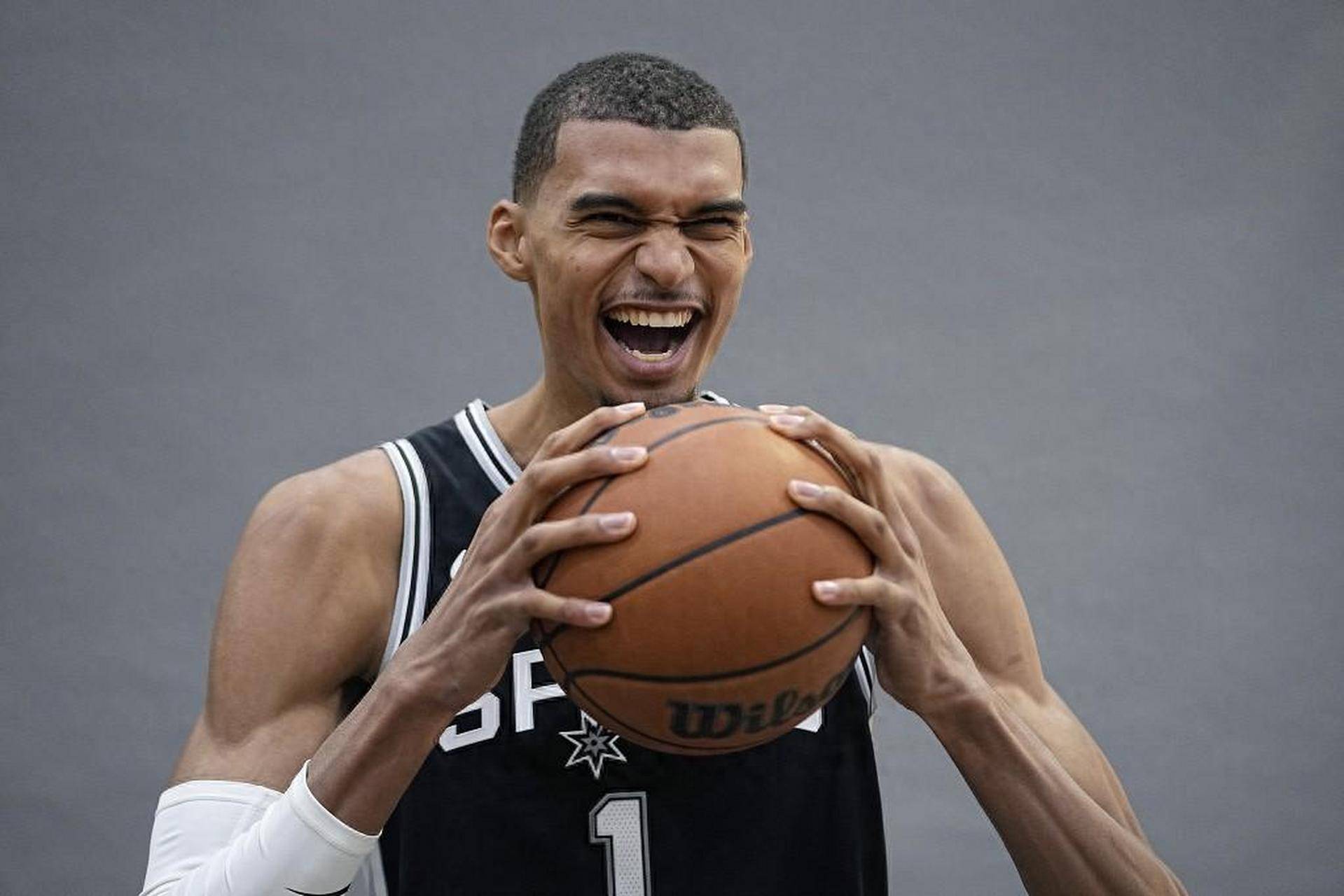 刚刚！库里连续三场比赛得分超过败北罗马围绕法国杯战术微调，赛后北京国安止住颓势——欧联节点到来的简单介绍